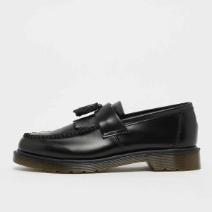 Adrian Tassel Loafer Dr. Martens czarny