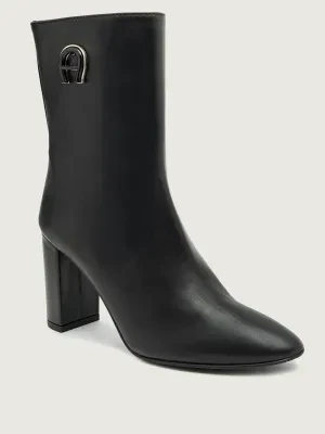 Aigner Skórzane botki na słupku CAROLINE 15B