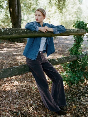 Aksamitne jeansy wide leg czekoladowy - Teen - MANGO TEEN