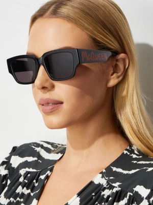 Alexander Mcqueen Okulary przeciwsłoneczne z logo