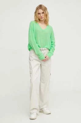 American Vintage sweter wełniany PULL ML COL V damski kolor zielony lekki ZAK18BE24