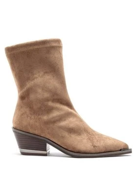 Ankle boot Alma en Pena