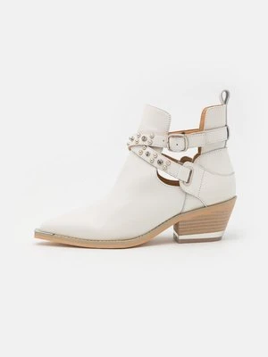 Ankle boot Alma en Pena