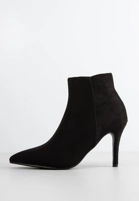 Ankle boot Head Over Heels