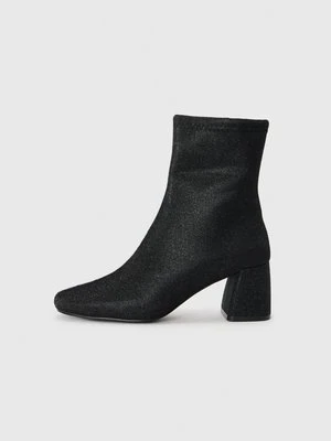 Ankle boot ONLY SHOES