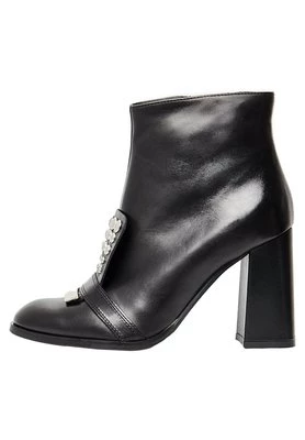 Ankle boot RISA