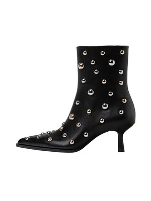 Ankle boot Stradivarius