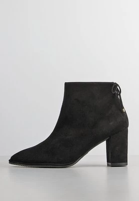 Ankle boot Stuart Weitzman