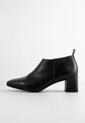 Ankle boot Unisa