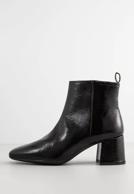 Ankle boot Unisa