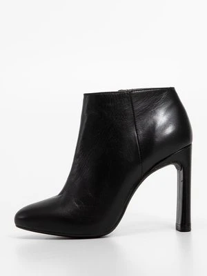 Ankle boot Unisa