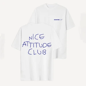 Another Cotton Lab Nice Attitude Club Oversized T-Shirt kobiety T-Shirty i Polo biały rozmiar Odzież