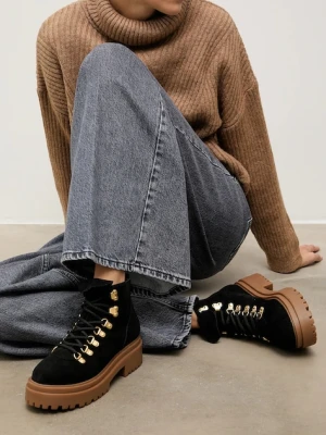 Answear.LAB botki zamszowe kolor czarny na platformie