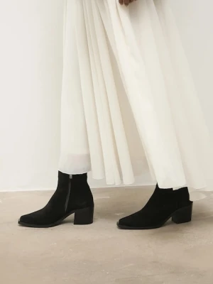 Answear.LAB botki zamszowe kolor czarny na słupku lekko ocieplone