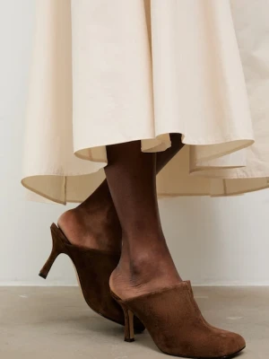 Answear.LAB klapki z zakrytymi palcami damskie zamszowe