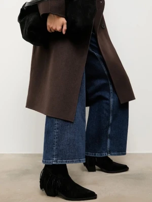 Answear.LAB kowbojki zamszowe kolor czarny na słupku