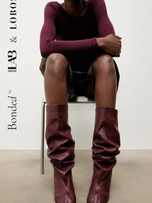Bonded by Answear.LAB & LOBOS kozaki skórzane kolor bordowy na słupku