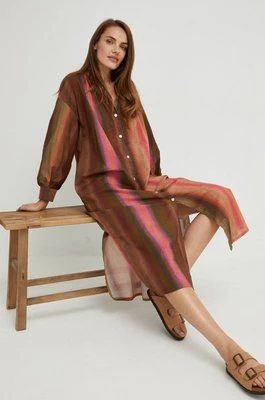 Answear Lab sukienka kolor brązowy midi oversize