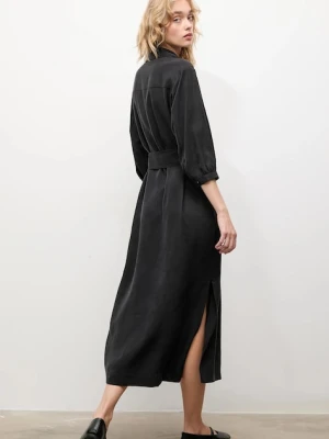 Answear.LAB sukienka kolor czarny midi prosta