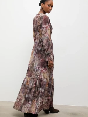 Answear.LAB sukienka kolor szary maxi rozkloszowana