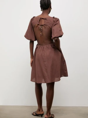 Answear.LAB sukienka rozkloszowana z dodatkiem lnu