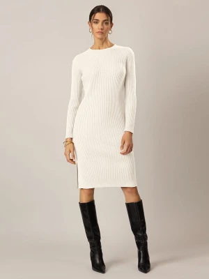 APART Sukienka dzianinowa w kolorze kremowym rozmiar: 36