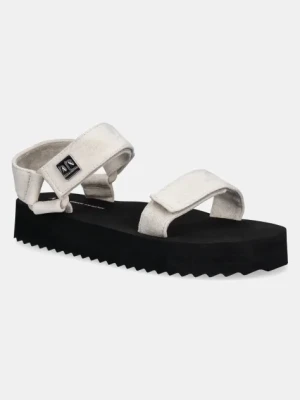 Armani Exchange sandały damskie kolor beżowy na platformie XDP064 XV928 01819