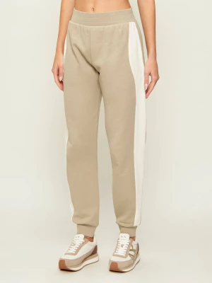 Armani Exchange Spodnie dresowe | Regular Fit beżowy