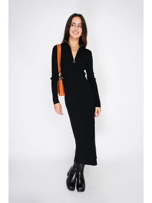 ASSUILI Kaszmirowa sukienka dzianinowa w kolorze czarnym rozmiar: 42