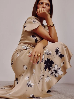 Asymetryczna beżowa sukienka w kwiaty TARANKO