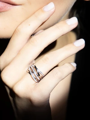ATELIER DU DIAMANT Złoty pierścionek "Méli-mélo scintillant" z diamentami rozmiar: 60