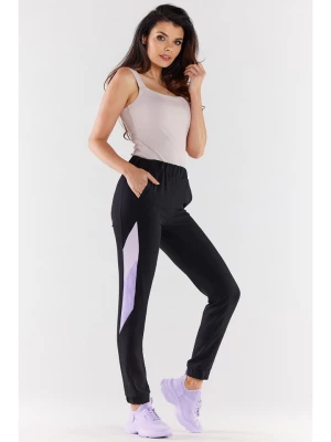 Awama Spodnie dresowe w kolorze czarno-fioletowym rozmiar: S