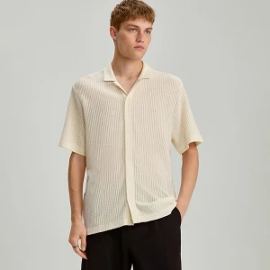 Ażurowa koszula z krótkim rękawem kremowa House