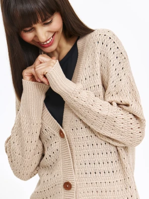 Ażurowy kardigan w jasnym odcieniu beżu Top Secret