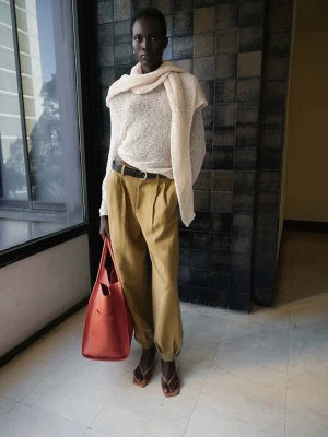 Ażurowy sweter z długimi rękawami kremowy / écru - Kobieta - - MANGO