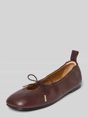 Balerina z ozdobnym szwem model 'ROSALIND' ALOHAS