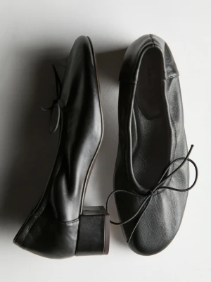 Balerinki Na Obcasie - Czarny - - Massimo Dutti - Kobieta