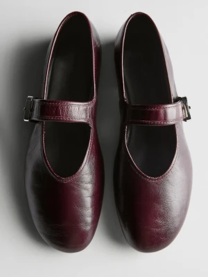 Balerinki Ze Skóry Z Efektem Spękania - Bordowy - - Massimo Dutti - Kobieta