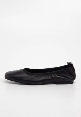 Baleriny Clarks