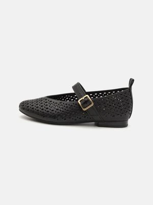 Baleriny Clarks