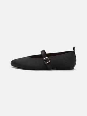 Baleriny Simmi London