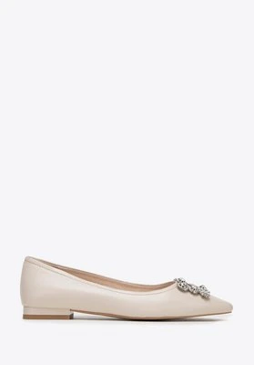 Baleriny skórzane z błyszczącą klamrą jasnobeżowe Wittchen