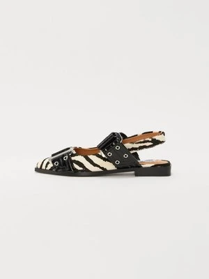 Baleriny z odkrytą piętą Steve Madden