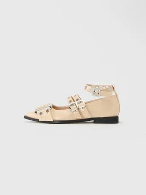 Klasyczne baleriny Steve Madden