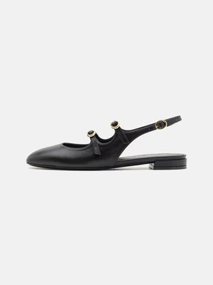Baleriny Stuart Weitzman