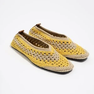 Baleriny szydełkowane w kolorze naturalnym i żółtym BIMBA Y LOLA