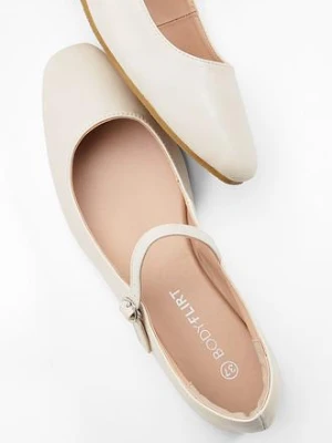 Baleriny w stylu Mary Jane bonprix
