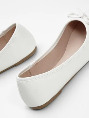 Baleriny z kokardką bonprix