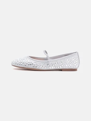 Baleriny z paskiem wokół kostki Steve Madden kamień