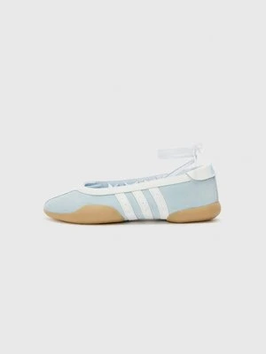Baleriny z zapięciem adidas Originals